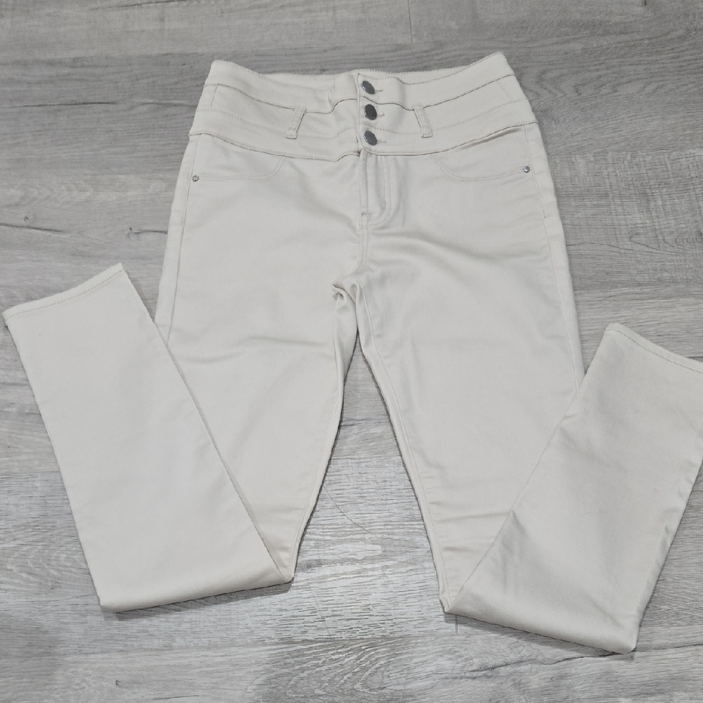 Refuge Women's Righ Waisted Skinny Cream Jeans Size 6